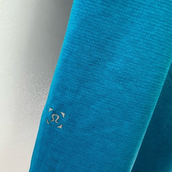 lululemon athletica Teal Short Sleeve Tee - Picture 4 of 4